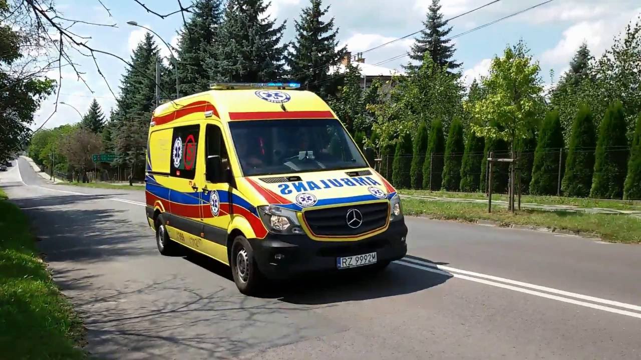 Alarmowo karetki Pogotowia Ratunkowego #4