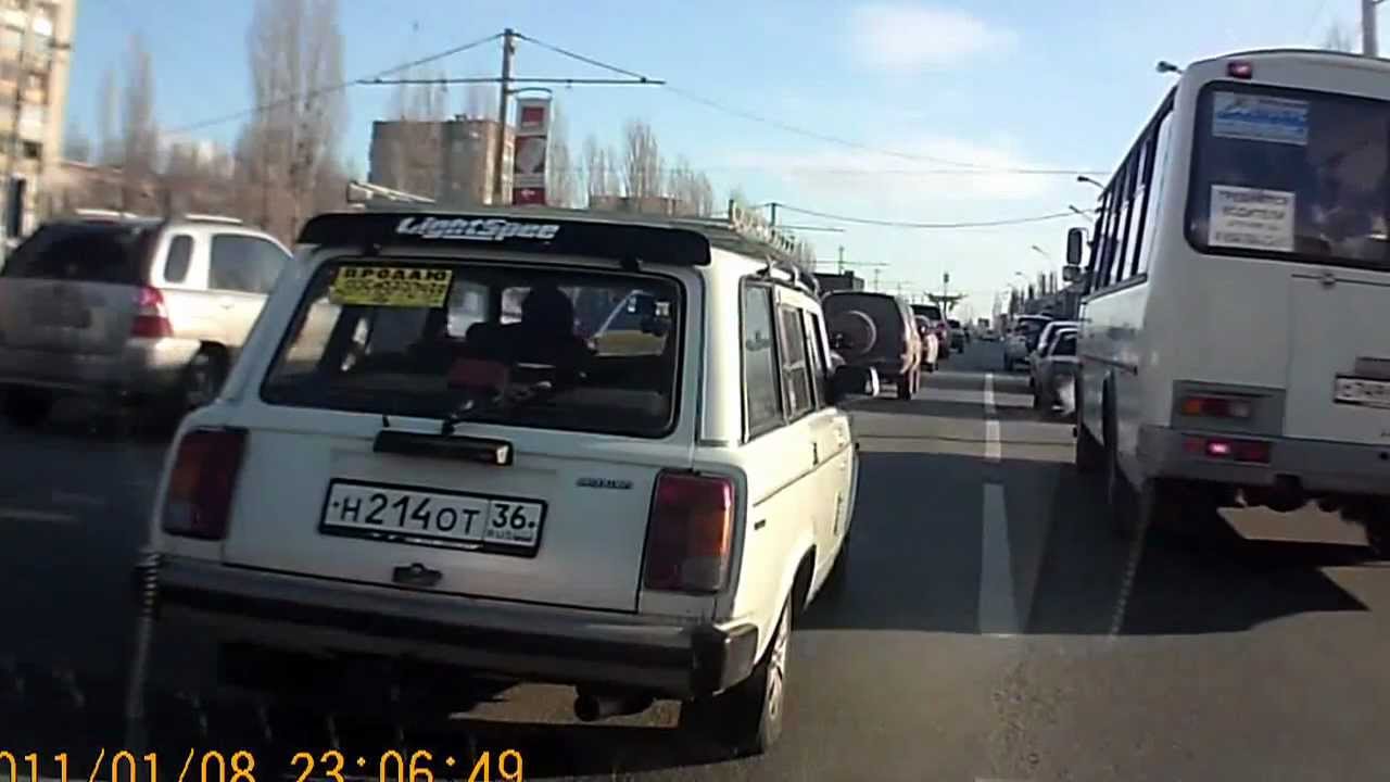 Женщину раздавила машина