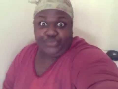 Funny Black woman singing Sittin on The toilet song