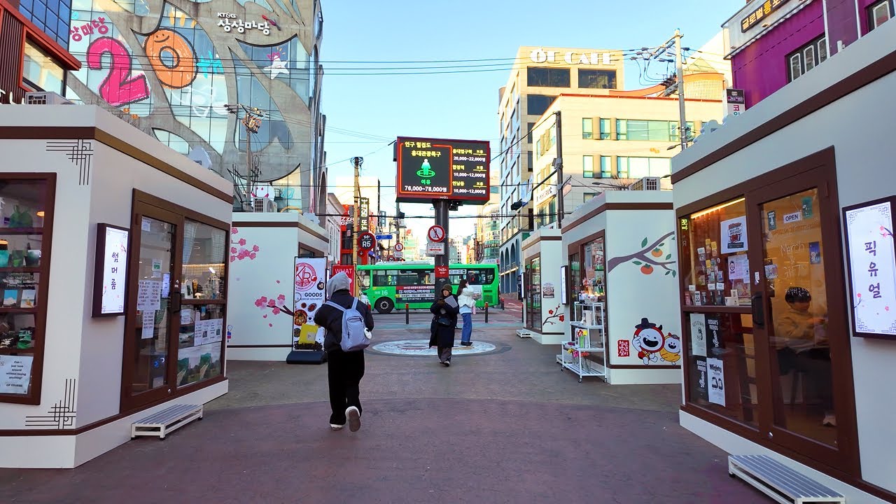 [4K] Пешеходная экскурсия по Хондэ, самой модной улице Сеула и Красной дороге | Seoul Walk