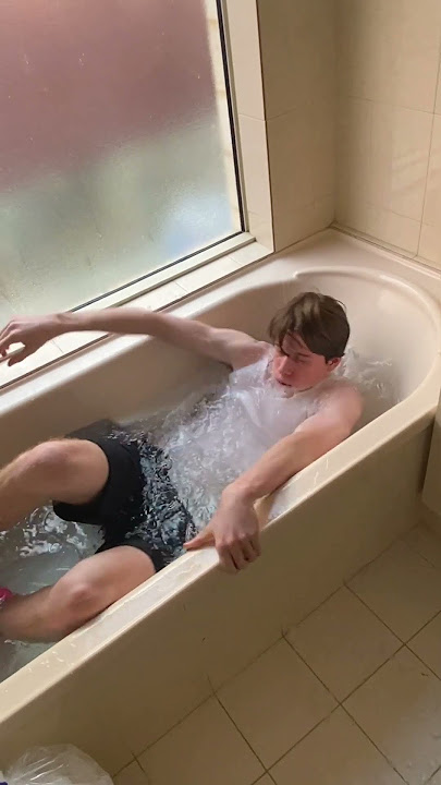 TRY THIS INSANE ICE BATH WORKOUT (fitness tips)