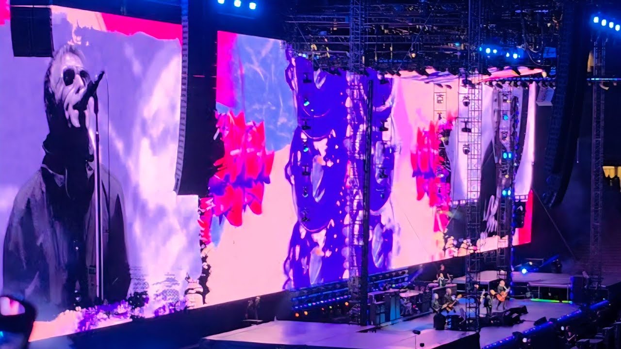 Los Angeles Turns English for Oasis: 'Live '25' at the Rose Bowl