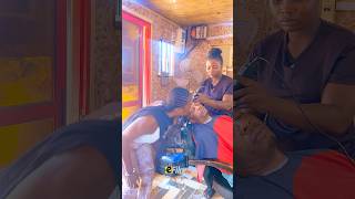 Surprise kiss at a female barber’s shop wahala 😸😸😺