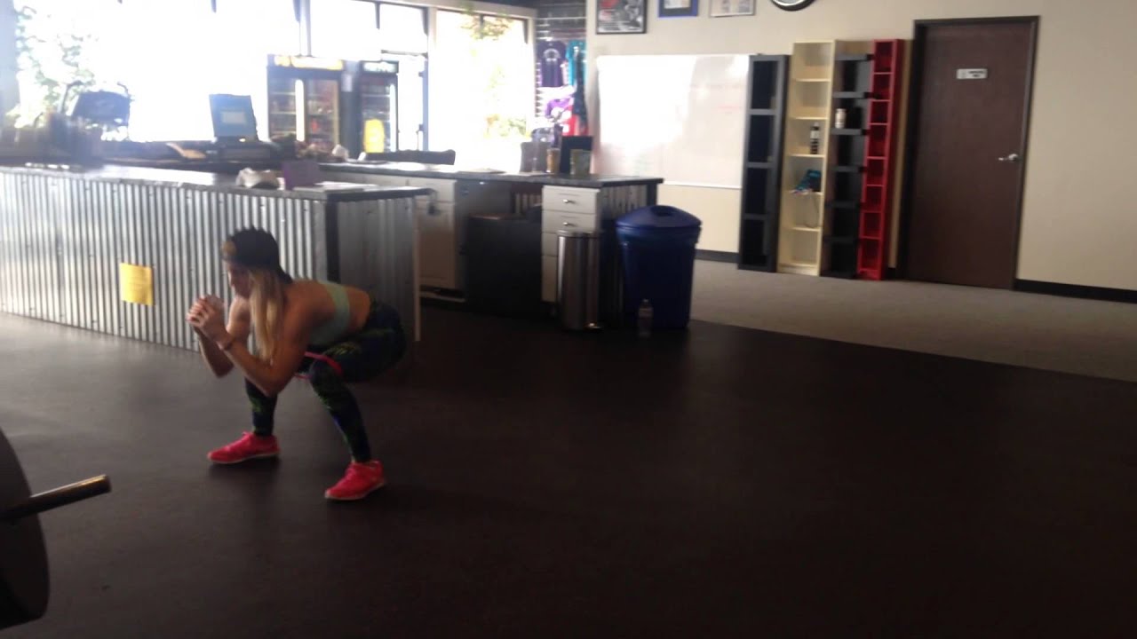 Fitwins lifting legs at powerhouse gym torrance YouTube