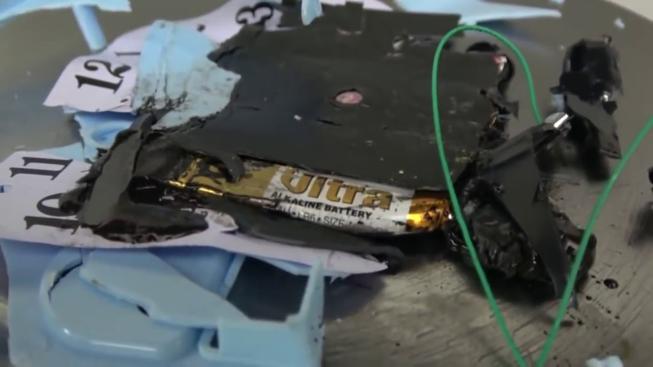 EXPERIMENT HYDRAULIC PRESS 100 TON vs Stretch Armstrong, Bowling Ball