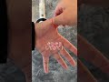 首こりに効果的なマッサージ。激痛注意です。