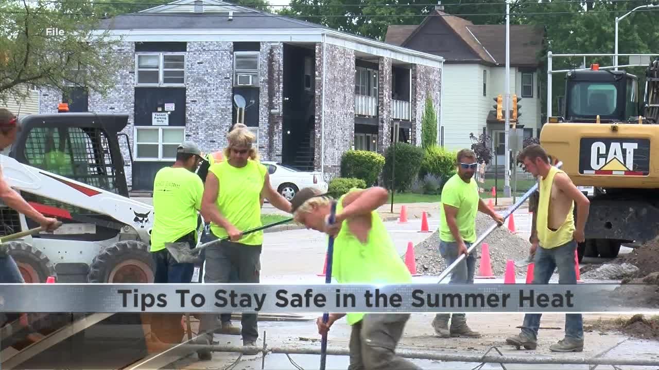 How you can stay safe in the summer heat - YouTube