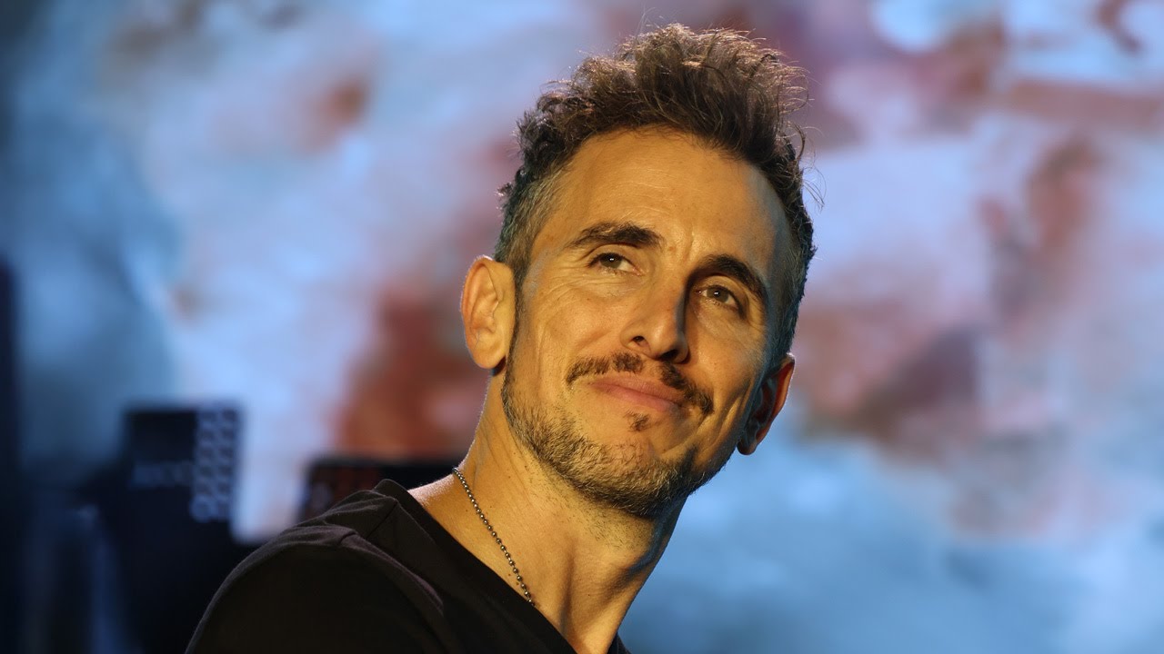 Zade Dirani - Lebanese Medley ما في ورد / لبنان راح يرجع / آخر أيام الشتوية  / راجع يتعمر لبنان