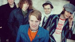 Never Miss a Beat - Kaiser Chiefs (Sped Up)