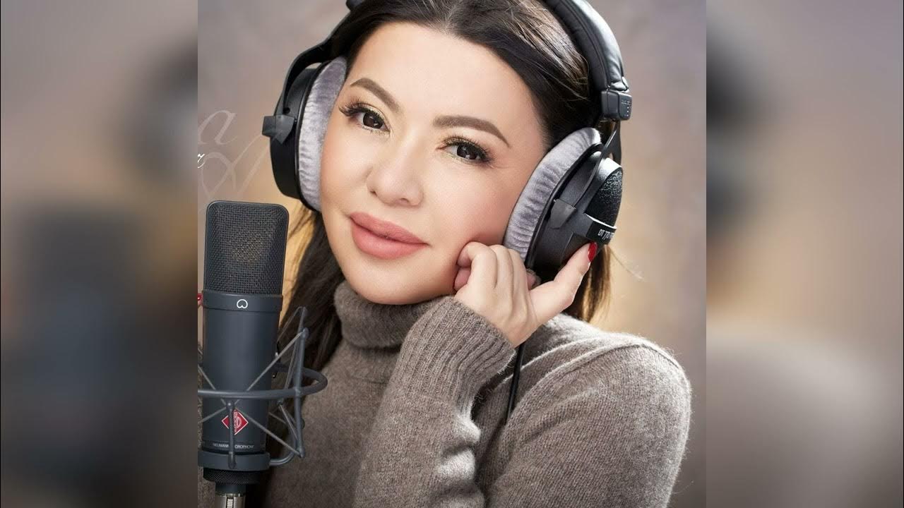 домбристка. культура казахов домбра. песни казахские девочка. акыны киргизии. жетыген музыкальный инструмент.