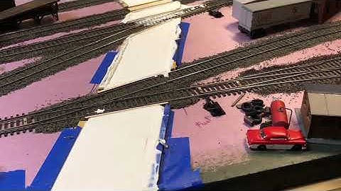 Model Railroad Adventures with Bill E27 - 4x16 HO Layout - Adding parking/trailer lots and roads