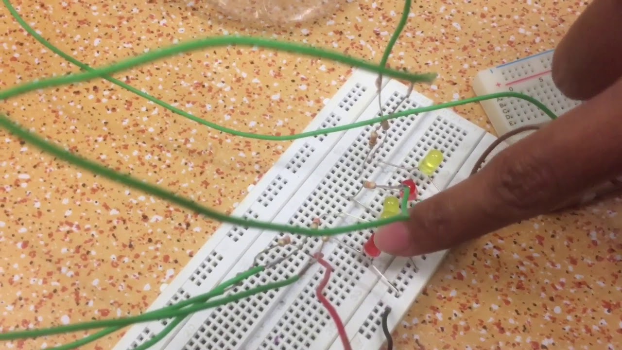 BEEE 3404 DAQ: Water Level Detector by Using LED and Ultrasonic sensor