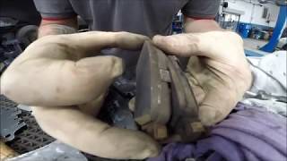 видео: Замена задних тормозных колодок Nissan Qashqai J11 картинка: Замена задних тормозных колодок Nissan Qashqai J11