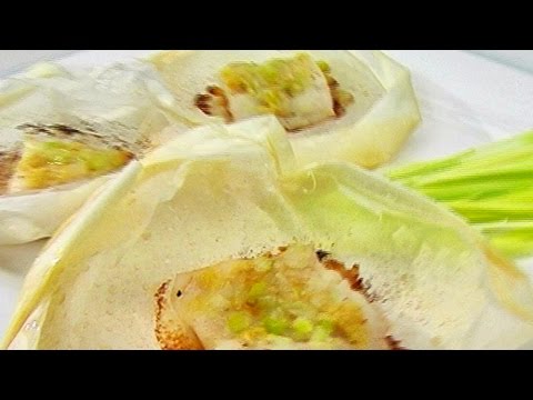 Видео рецепт  Палтус с имбирем и китайской капустой