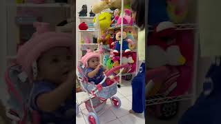Lexie Di Kerjain Leika Masuk Kedalam Stroller Boneka Bayi
