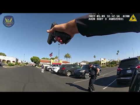 Phoenix police shoot suspect breaking windows in North Phoenix shopping center