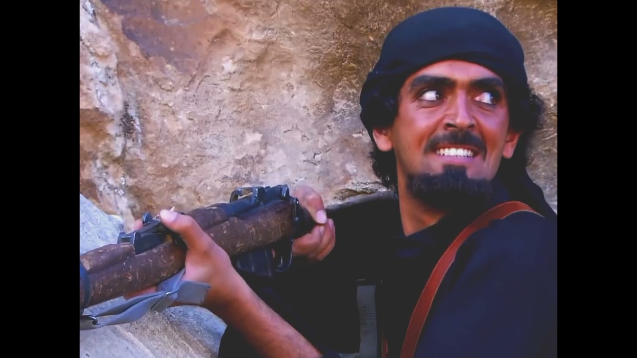 الشيخ نواف يغزي عرب الشيخ غليص لكن غليص كان متحضر وفي بايق اطلق النار