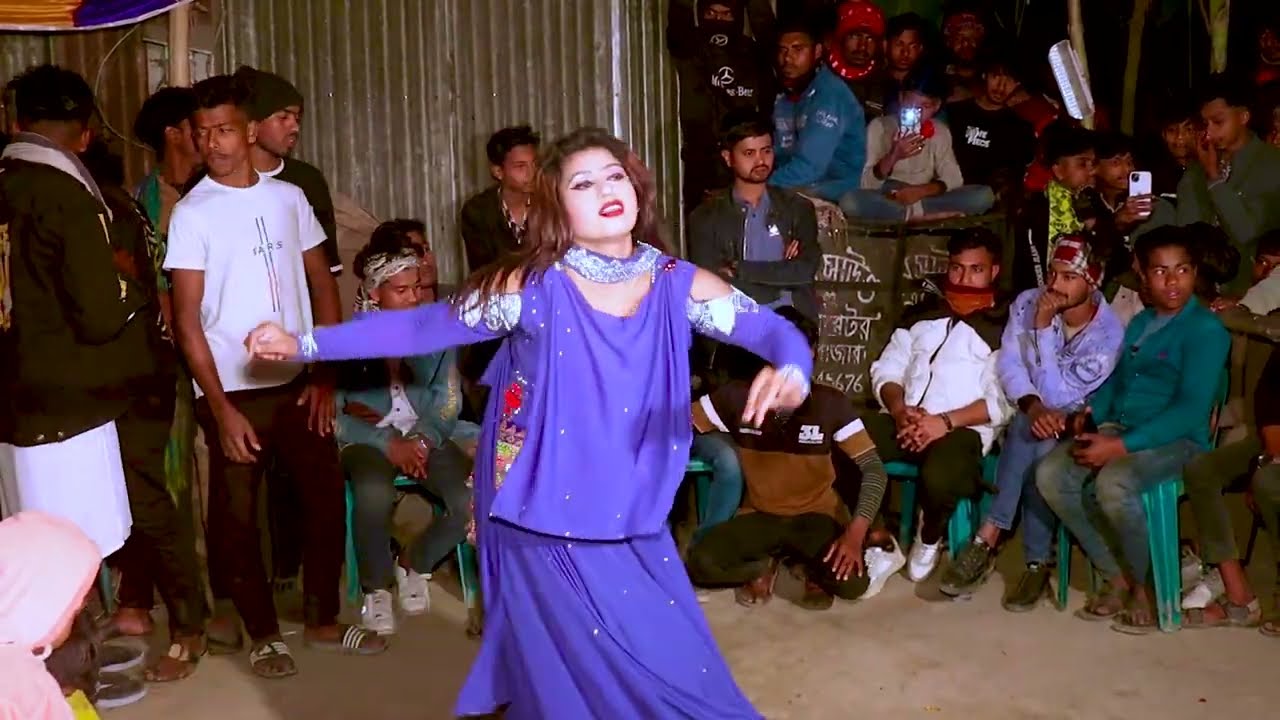 গ্রামের মেয়ের অস্থির নাচ Dhakka Dile deyal Vange | ধাক্কা দিলে দেয়াল ভাঙ্গে | Bangla NewDance2026