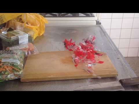 Video: Laaikas Van Plastiek In Die Kwekery: Voor- En Nadele