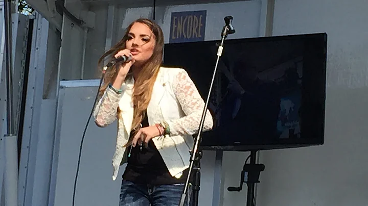 "Al Di La" - Lauren Mascitti at the Blauvelt Sons of Italy Italian Feast 2015