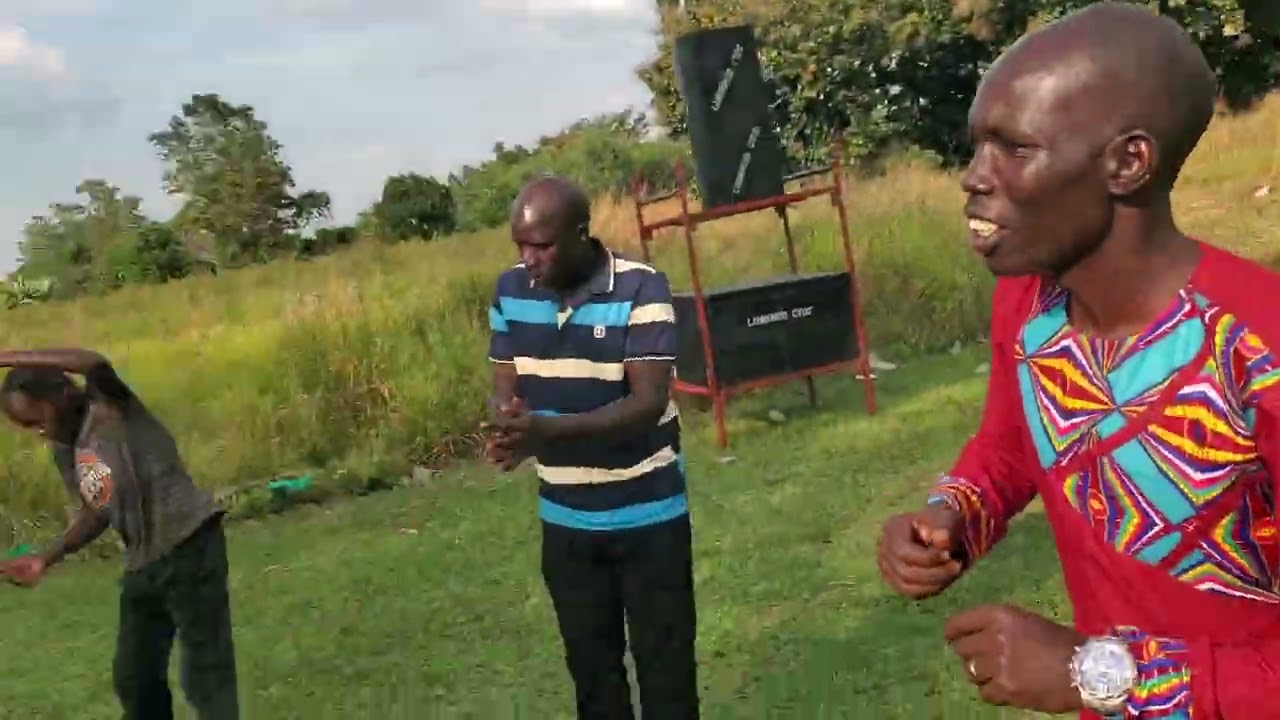 DURE FIRST DAY CRUSADE PRAISE 