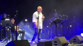 Η Πάτρα τίμησε τον Θάνο Μικρούτσικο