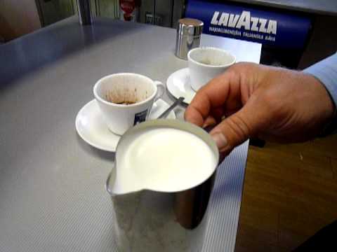 Video: Ako Napeniť Cappuccino