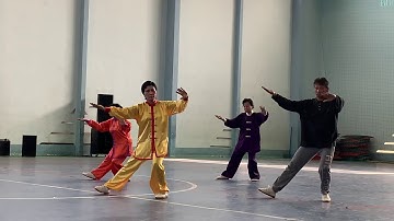 Thái cực kung fu phiến 57 thức .