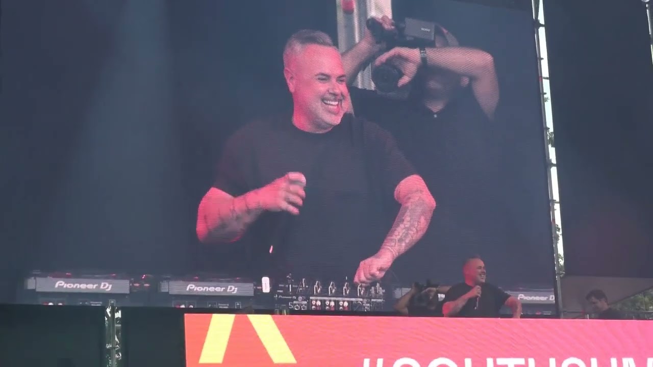 Juan Magán - Ella no sigue modas (South Summit 2023) Madrid