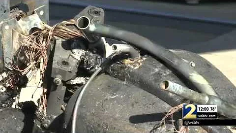 Man seriously burned in Marietta gas station fire