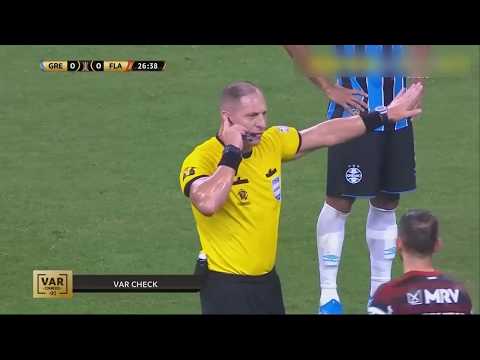 Gremio (BRA) vs Flamengo (BRA) / Minuto: 23'