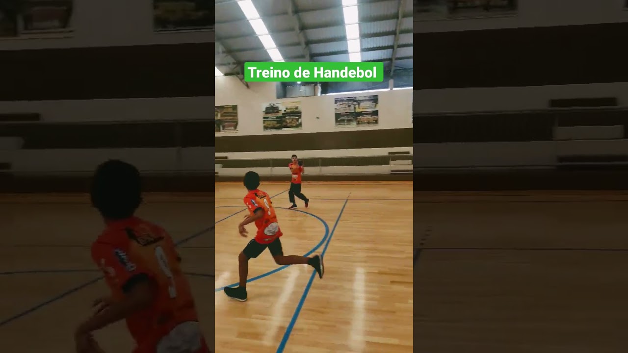 Treino de Handebol - Cruzamento simples. 