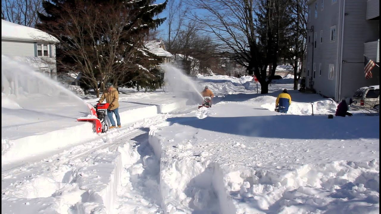 Shelton, CT Blizzard dig out as residents do their own road - YouTube