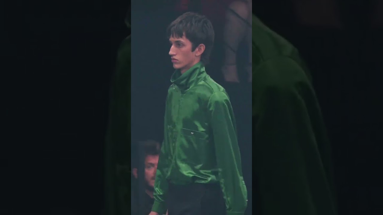 🤯 Pamela Anderson READS POETRY at Valentino?! You Won't Believe the Runway Look! ✨