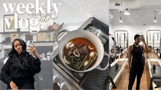 WEEKLY VLOG| back to sew ins, trying new makeup & making osso bucco | Octavia B