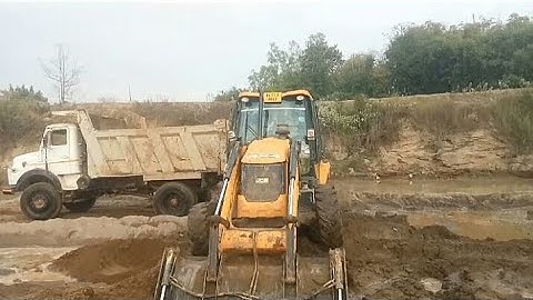 JCB 3DX Super Loading Sand Soil In Tipper Dump From Backhoe Bucket || Jcb 3dx Backhoe Super Working