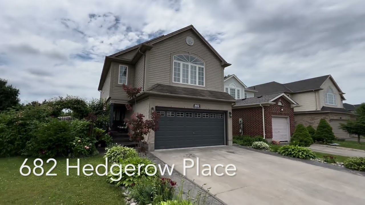 Home for Sale in 682 Hedgerow Place London, ON $775,000