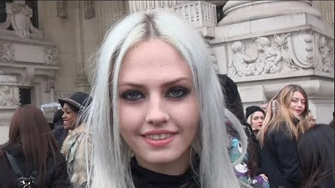 FASHION  IN PARIS  EXIT CHANEL2