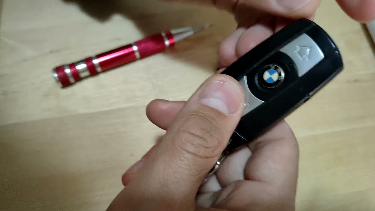 TUTORIAL Sostituzione batteria della Chiave/Telecomando/Transponder della  BMW 