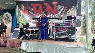 CINTA BERCABANG (cover)  SERLIE.. player RICHO RN