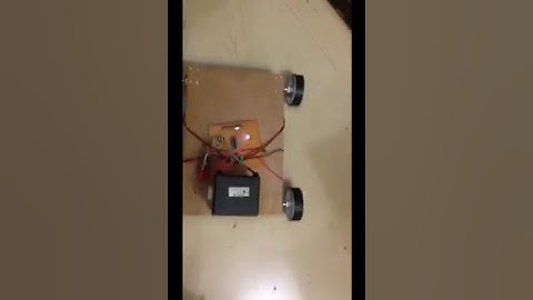 GESTURE CONTROLLED WIRELESS BOT
