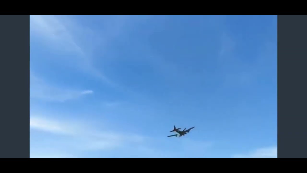 B17 Bomber collide with another plane at Dallas, TX airshow Nov.12.