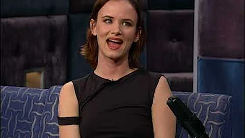 Juliette Lewis Performs I Will Survive | Late Nigh...