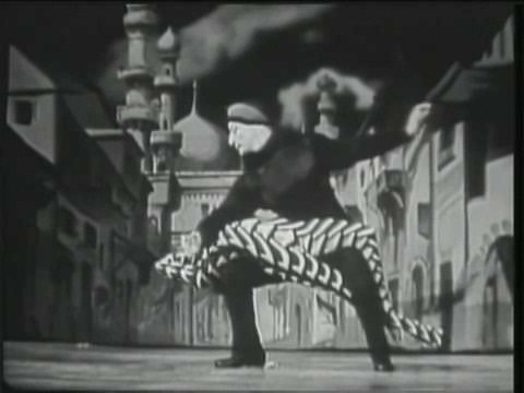 Janik & Arnaut's Snake dance, 1952