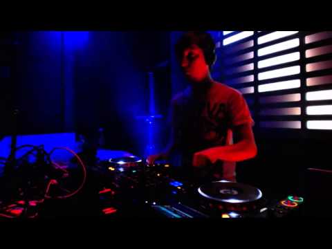 Shourai @ Shuttle vs WRHS, Rumba, Leuven (30-04-2014)