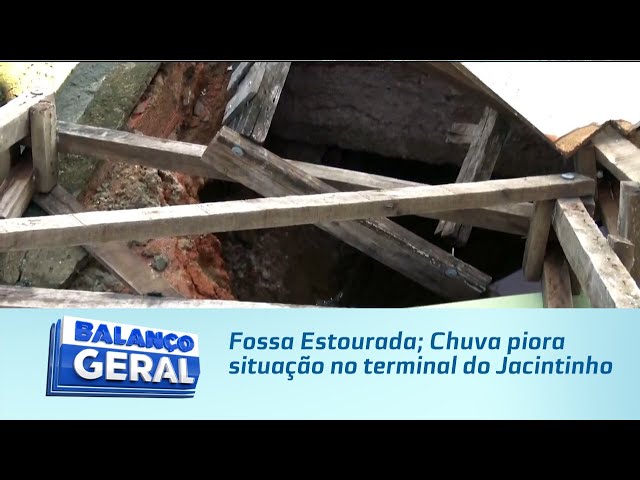 Fossa Estourada; Chuva piora situação no terminal do Jacintinho