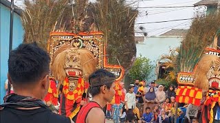 APA YANG DIGIGIT PEMBARONG REOG PONOROGO • Cara Mengganti Gigitan Reog • Tukang Reog Mengganti Kayu