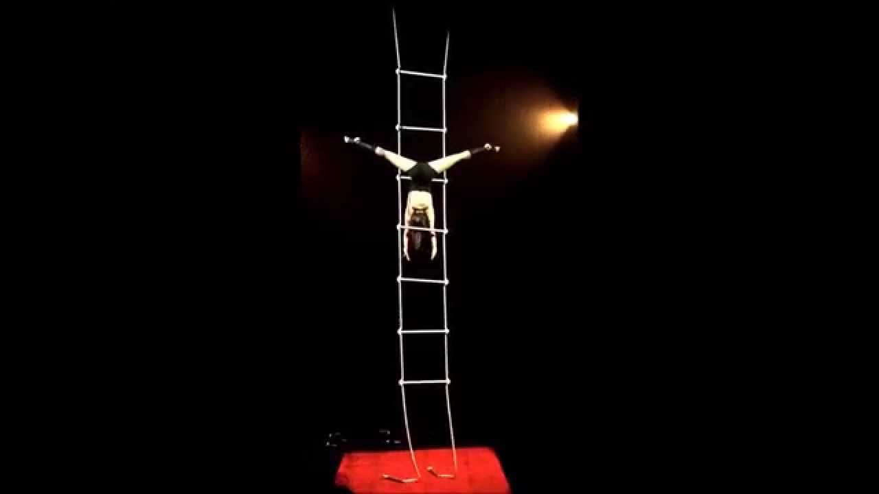 Milena Martinez - Escalera Aerea