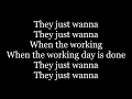 Video thumbnail of "Cyndi Lauper - Girls Just Want To Have Fun (letra)"