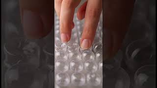 “ASMR Bubble Wrap Popping 🎈 Ultra Satisfying 4K Macro” screenshot 4